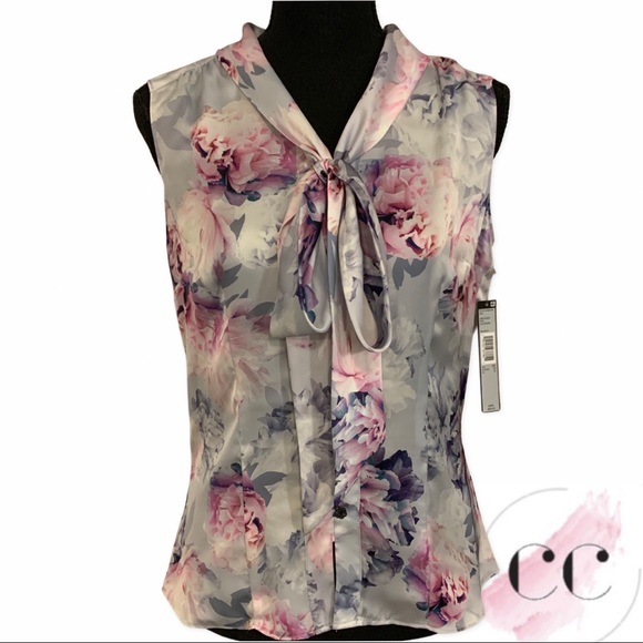 NWT Floral Printed Sleeveless Blouse - Picture 3 of 10
